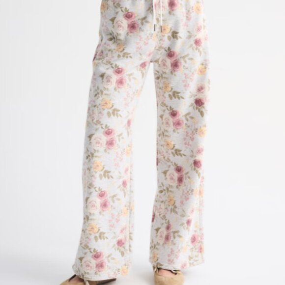 ABERCROMBIE & FITCH Women's High Rise Sunday Wide Leg Floral Sweatpants NWT - Picture 2 of 7